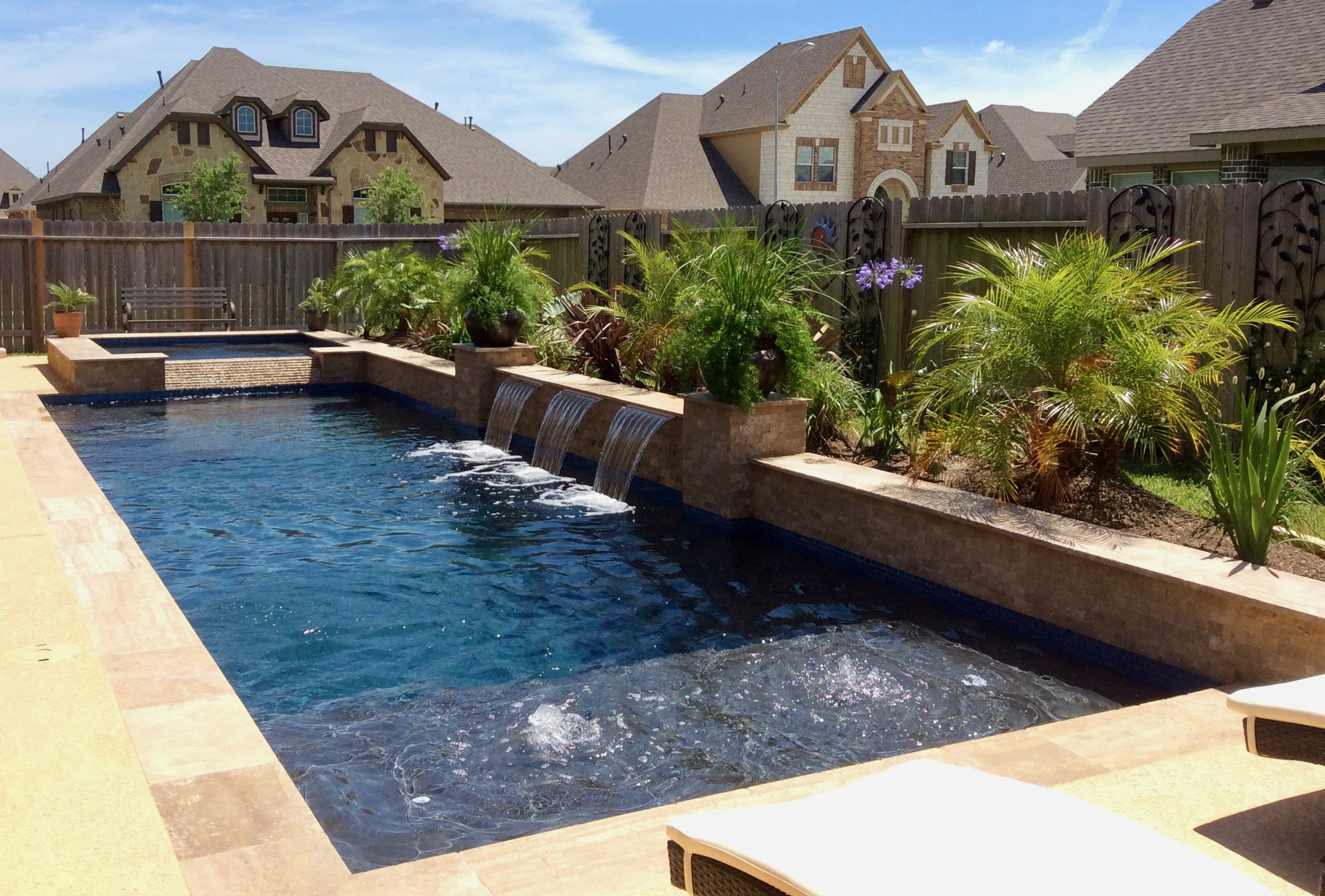 pool Building in Houston – Create Your Ideal pool Side Retreat